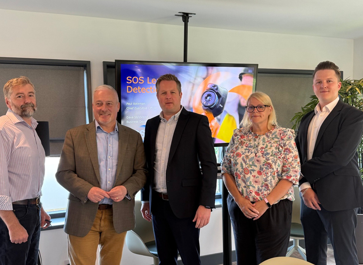 Richard Fuller MP visiting SOS Leak Detection Ltd