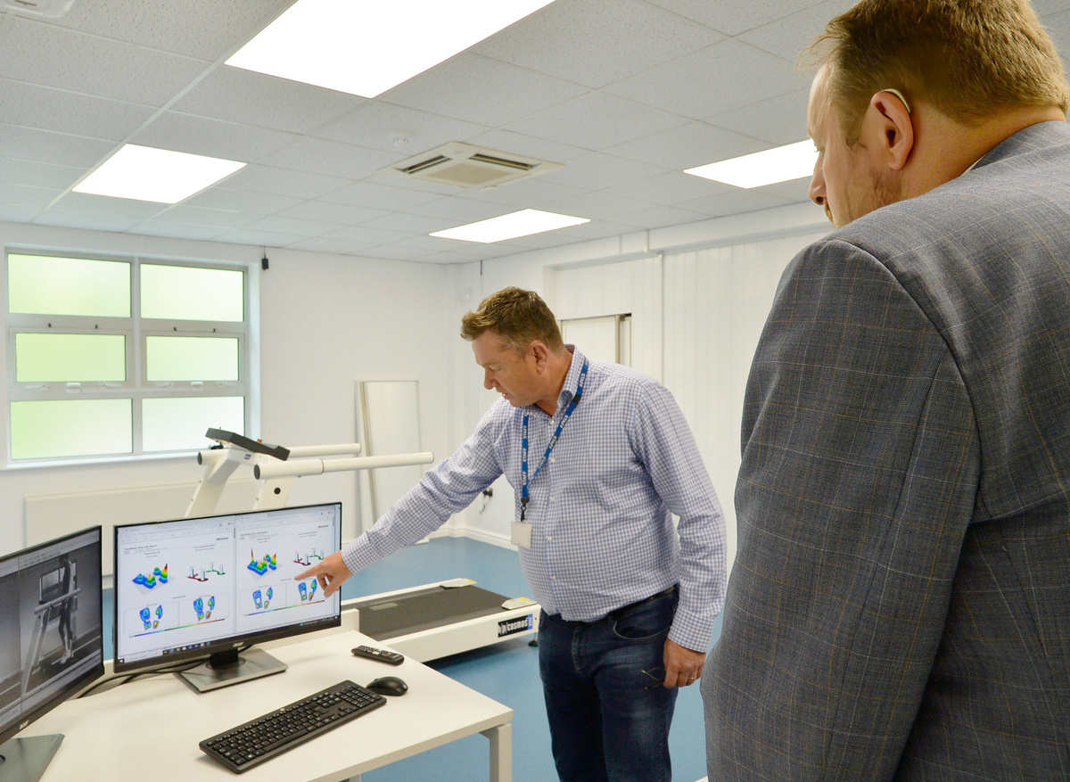 Toby Perkins MP visit to medical device manufacturer TalarMade Ltd