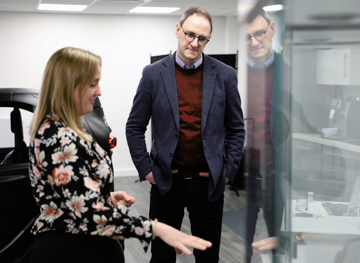 Ian Sollom MP visit to Nyobolt