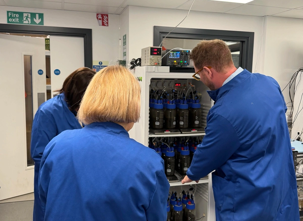 Kerry McCarthy MP visit to WASE